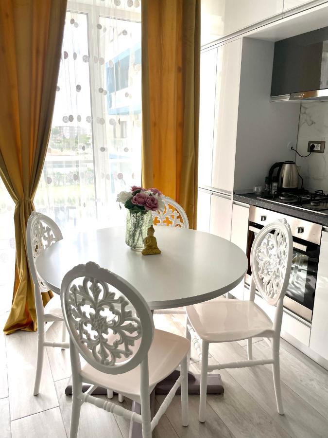 Ferienwohnung Dominic 2 Beds 1 Sofa Parking Pool Apartament By Alezzi Nord10 Năvodari Exterior foto